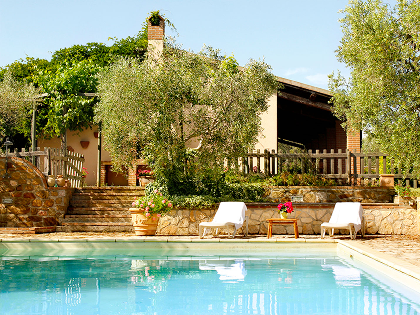 Piscina dell'Agriturismo il Gaggiolo Agriturismi in Maremma